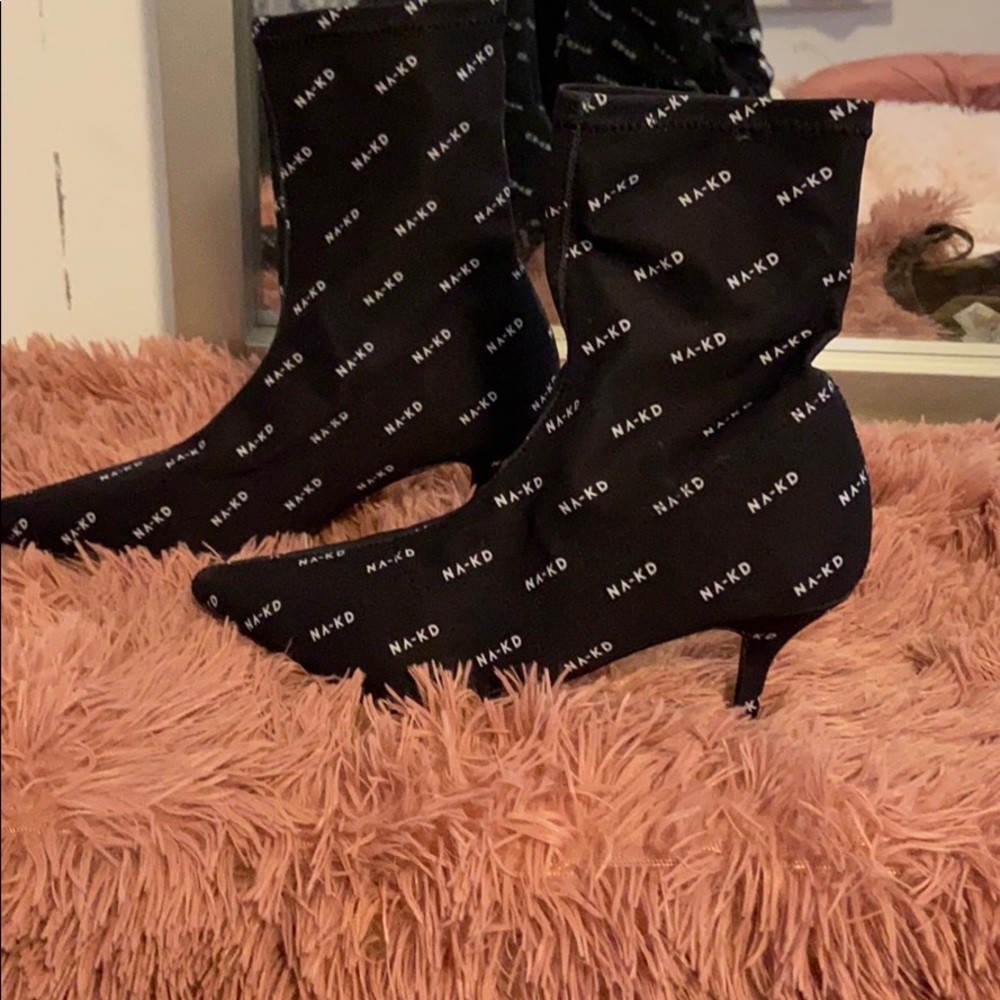 Nakd logo repeat booties